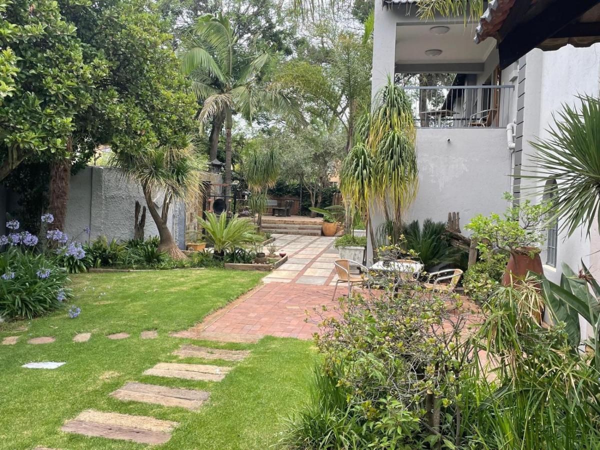 Africa Footprints Lodge 켐턴파크 외부 사진