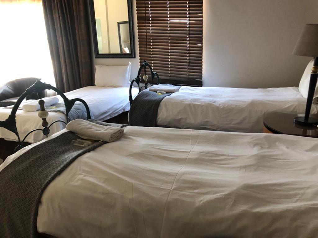 Africa Footprints Lodge 켐턴파크 외부 사진